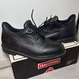 Craft Black Oxford Shoes with Textured Leather and Durable Sole
